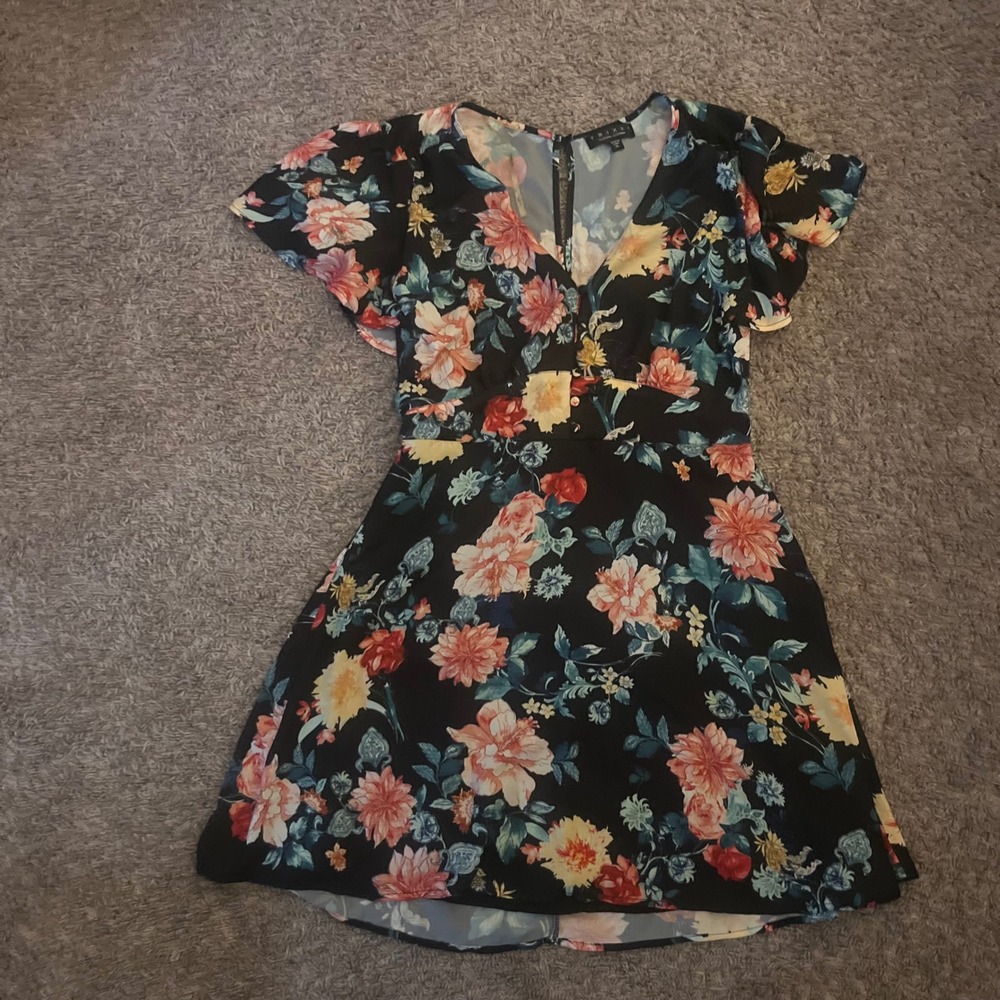 Trixxi Floral Mini Dress Black‎ V-Neck Flutter Sleeve XL 26R4511EVI